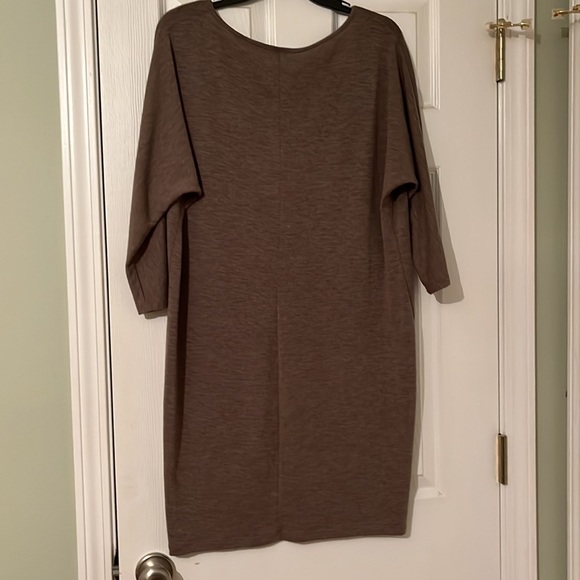 Gently worn tan dress - Picture 2 of 2